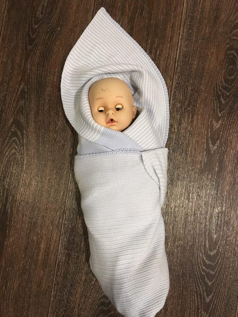 Ребенок замотанный. Детские одеяла для новорожденных. Грудничок в пеленках. Ребенок замотанный. Новорожденный ребенок в пеленке.
